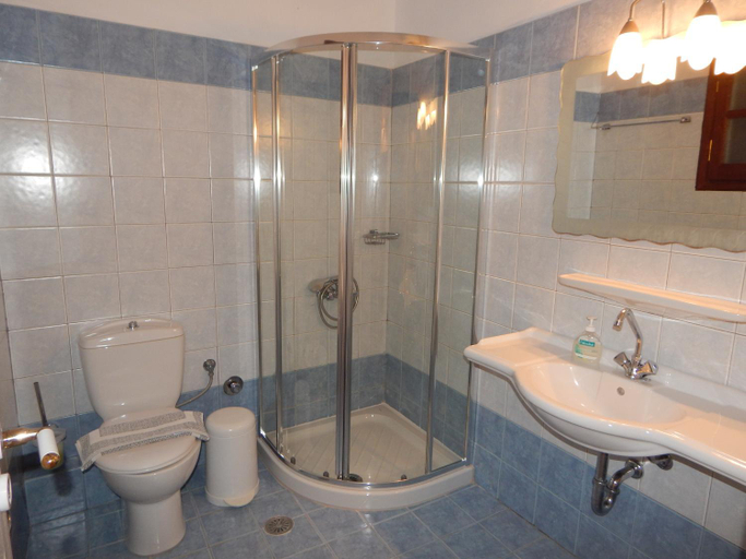 Bathroom 5, Tinos Suites & Apartments, South Aegean
