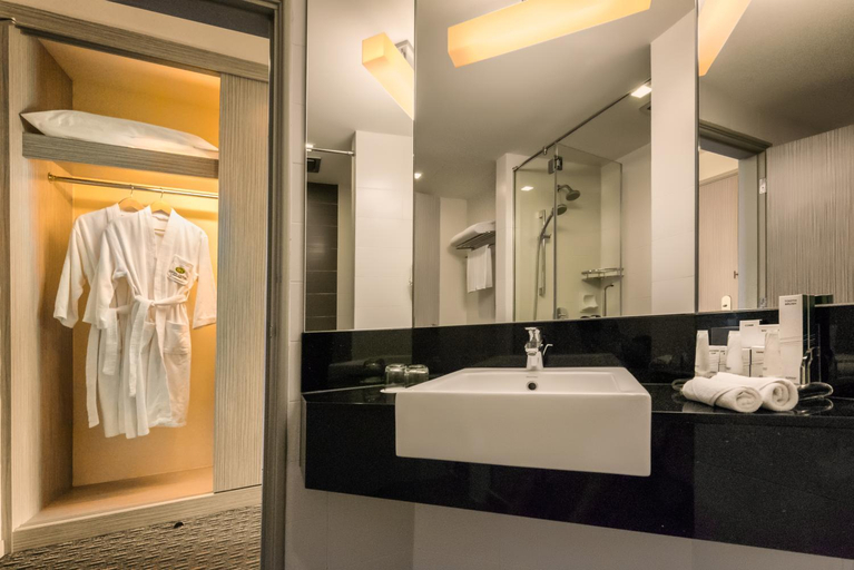 Bathroom 6
