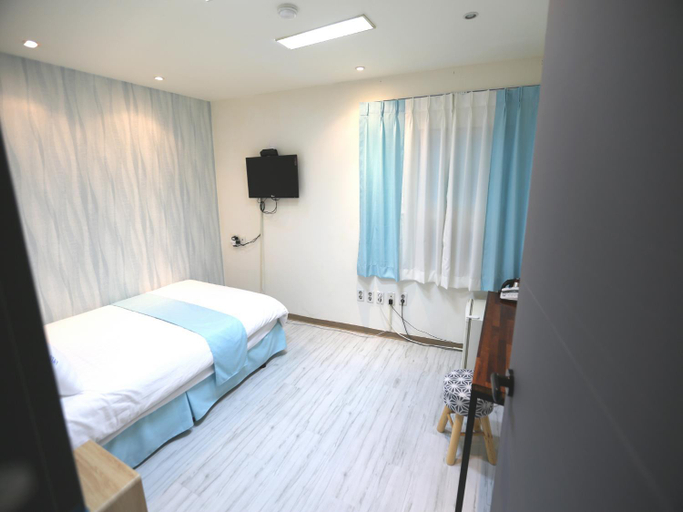 Bedroom 11