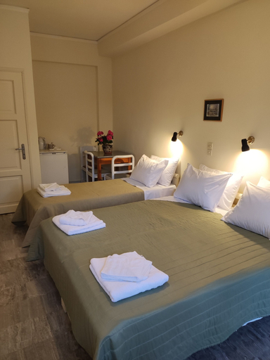 Bedroom 2, Hotel Iris, North Aegean
