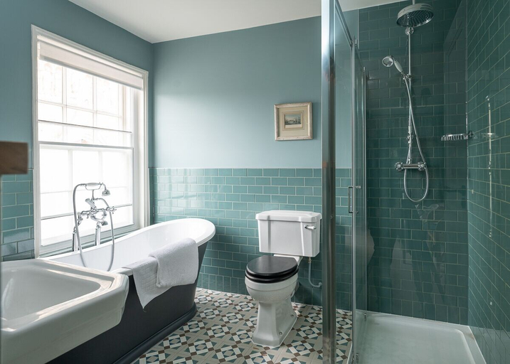 Bathroom 4, St Marys Gate Inn, West Sussex