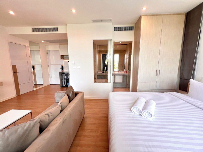 Bedroom 3, Beachfront Bliss at Naiyang by ALPHATEL, Pulau Phuket