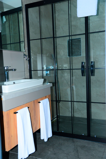 Bathroom 5, City Moonlight Apart Hotel, Antalya