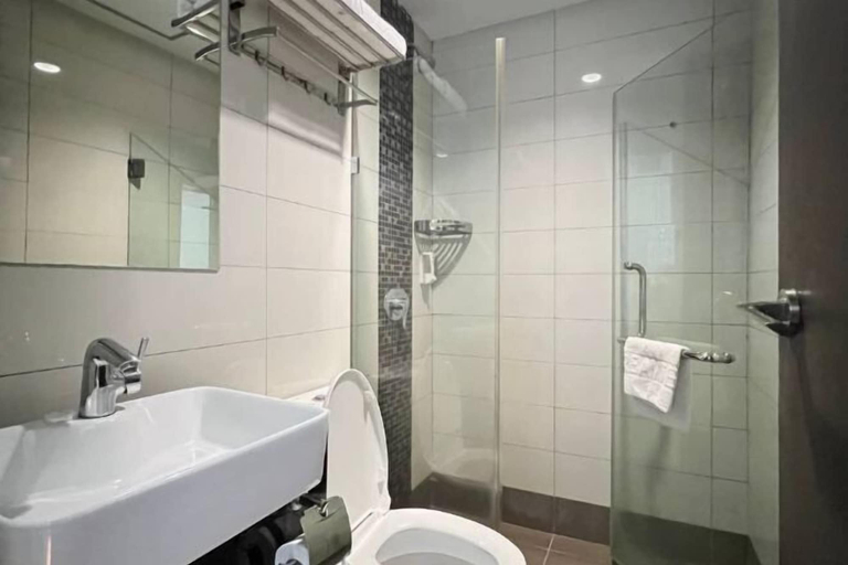 Bathroom 23