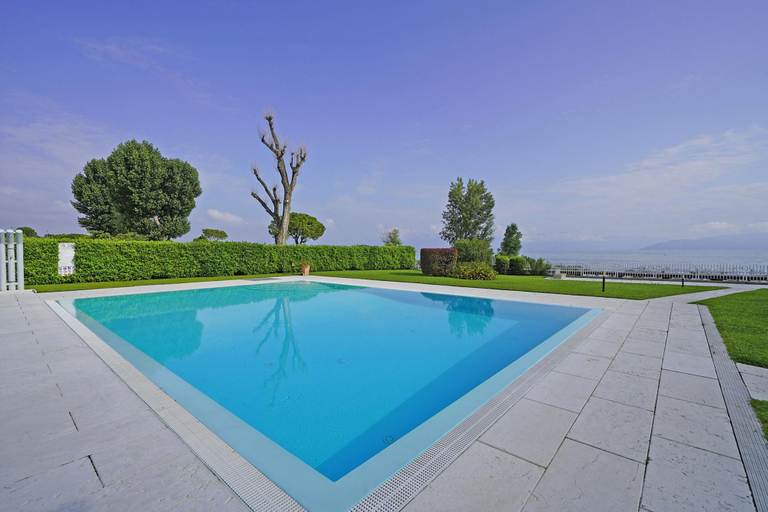 Room 5, Il Porticciolo P1 12 by Wonderful Italy, Brescia