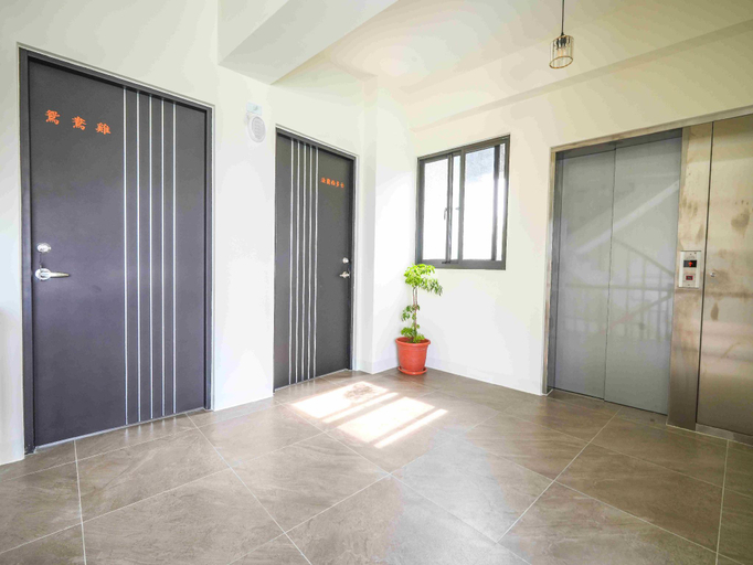 Others 2, Hong Kong House, Pingtung