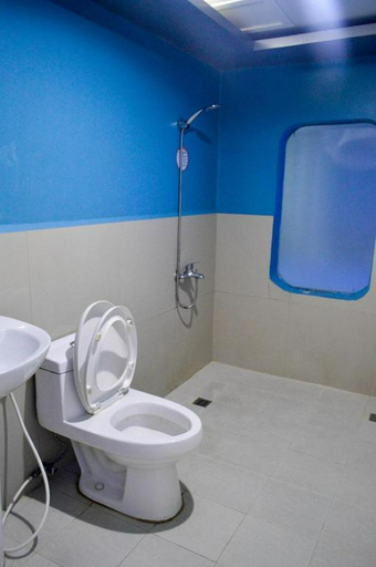 Bathroom 3, Astrotel Divisoria, Manila City