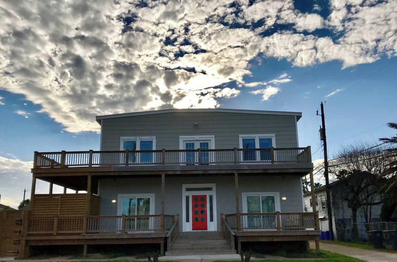 Exterior & Views 2, GIPH Anchors Aweigh, Galveston