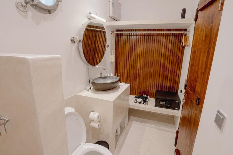 Bathroom 4, A Complex of Villas & Apartments in Ubud, Gianyar