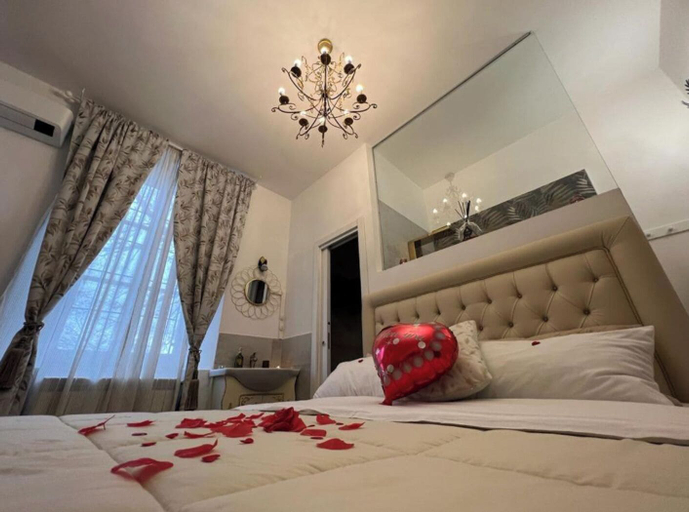 Bedroom 5, NOTTE ROSA SUITES & RELAX, Parma