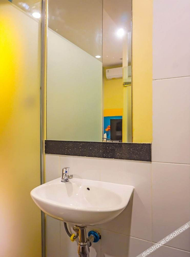 Bathroom 4, Hotel O Orienchi 3, Tangerang