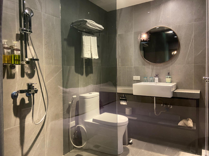 Bathroom 21