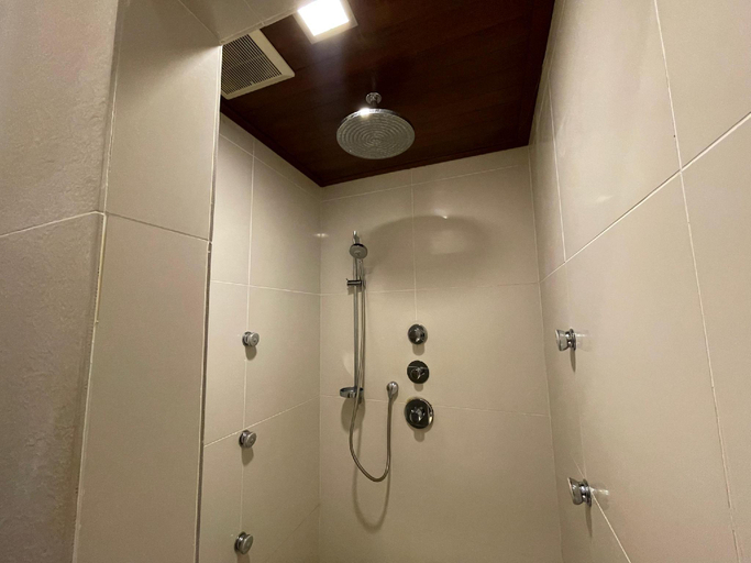 Bathroom 5