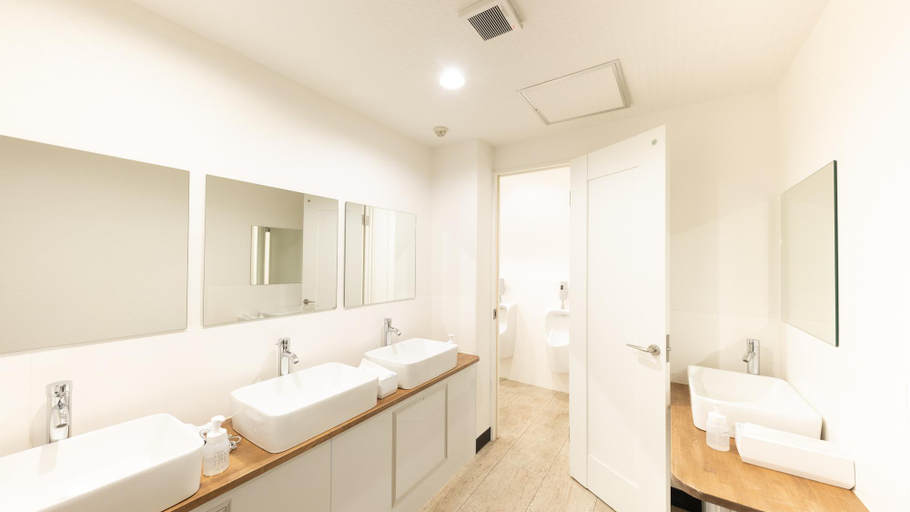Bathroom 8