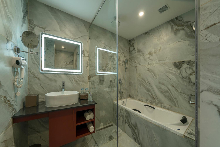 Bathroom 3, THE PORT BY JDANIELS, Thiruvananthapuram