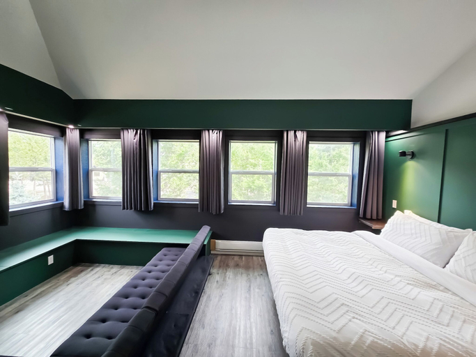Bedroom 3, Copper Rose Retreat B&B, East Kootenay