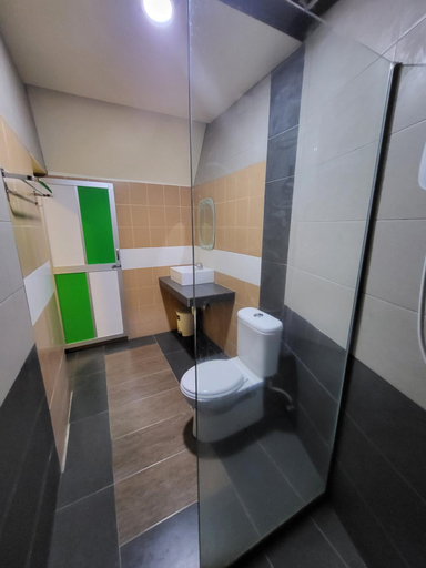 Bathroom 6
