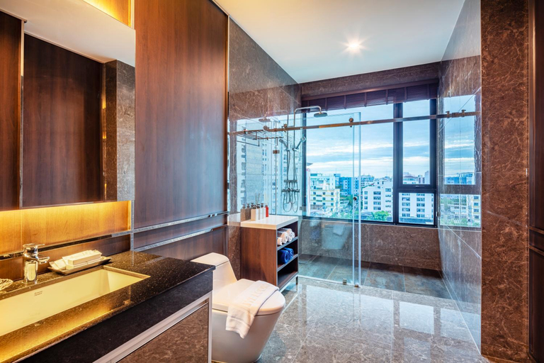 Bedroom 4, Grand Sala Thai, Wang Thonglang