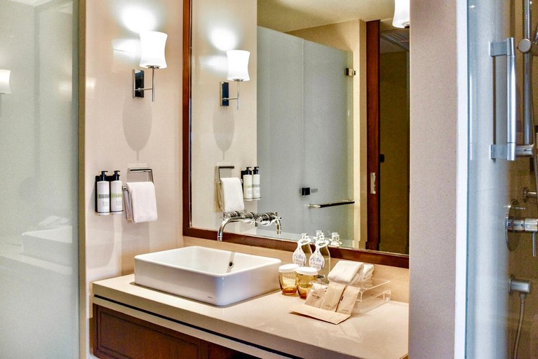 Bathroom 10