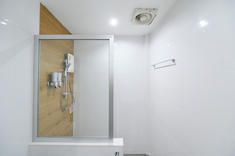 Bathroom 3, Mina Resort and spa, Muang Loei
