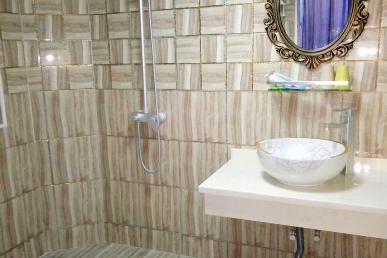 Bathroom 4, Shule Hostel, Shanghai