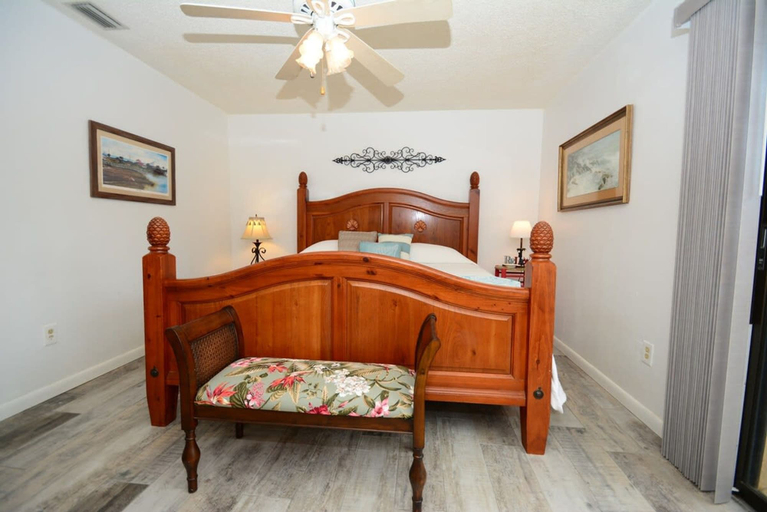 Room 2, Salty Breeze Canal Front Pool Home W Boat Dock, Flagler