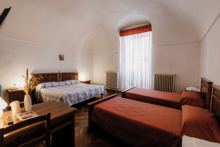 Bedroom 4, Casa Regina Montis Regalis, Cuneo