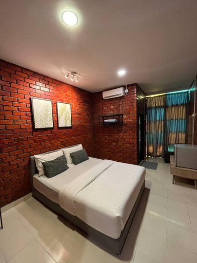 Bedroom 8