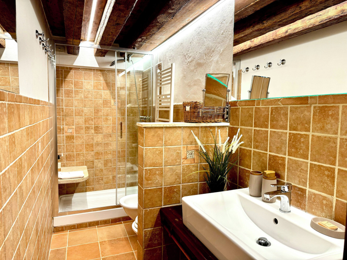Bathroom 4, Ca' del Majo, Venezia
