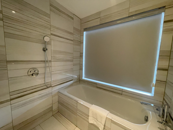 Bathroom 7