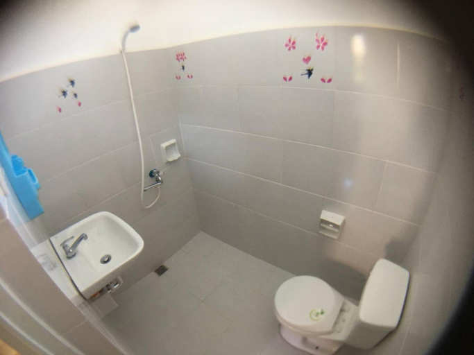 Bathroom, Mingche Apartment, Panglao