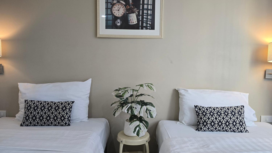 Bedroom 25