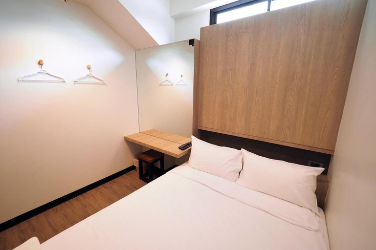 Bedroom 13