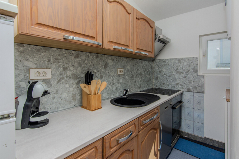 Others 4, Apartment Gerzic, Vir