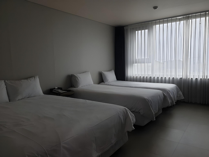 Bedroom 2, Hotel Noblesse Jeju, Jeju