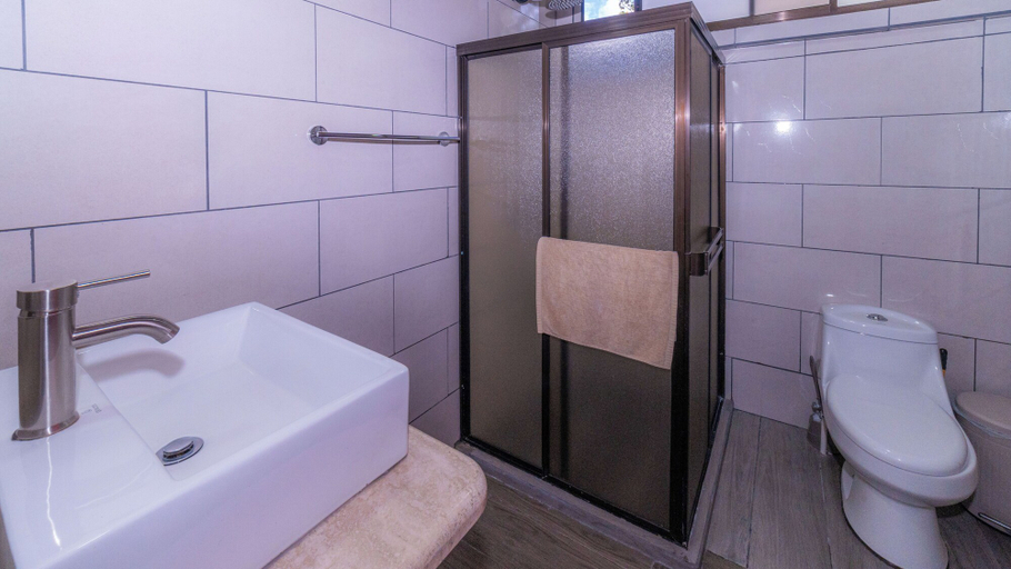 Bathroom 3, Villas Paradise, San Carlos