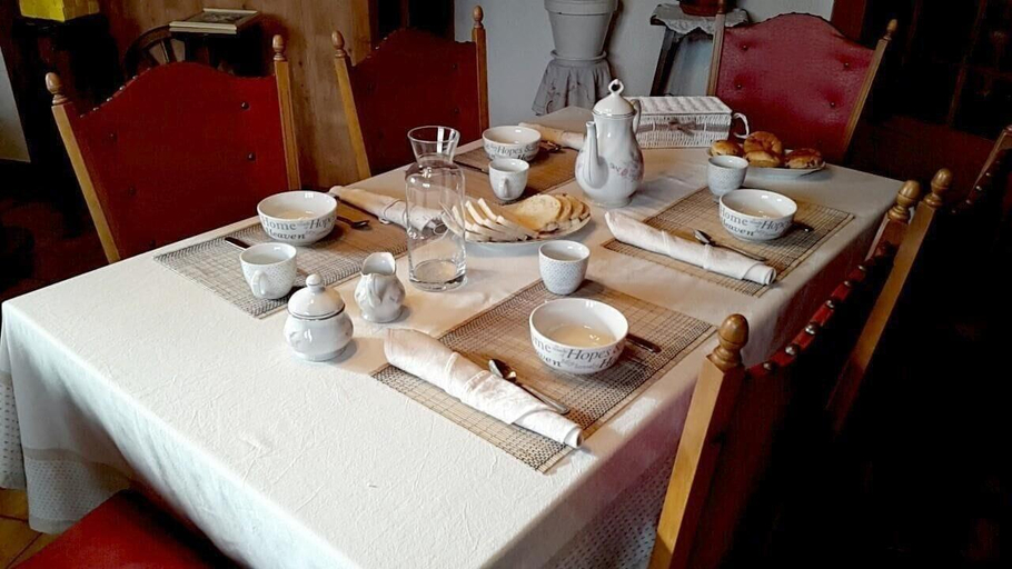 Food & Drinks 4, Chambres D Ha Tes Les Jumeaux, Vosges