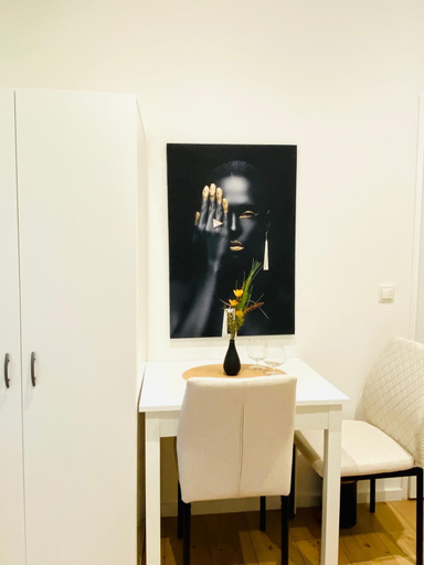 Others 5, Comfy and Scenic 4BR Stay in Ottakring, Wien