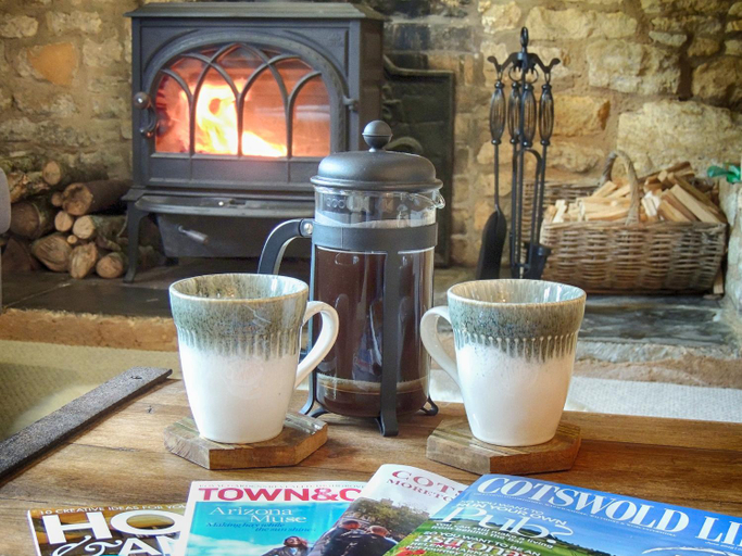 Food & Drinks 5, Century House, Gloucestershire