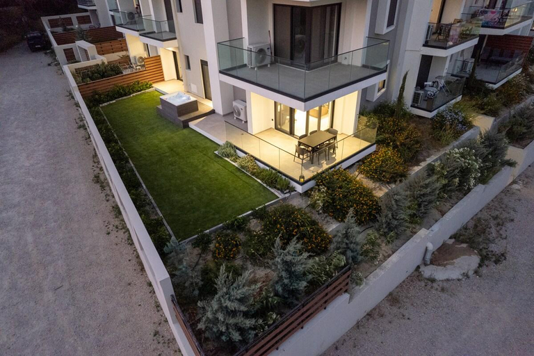 Others 4, Maison Du Jardin 2BDR APT Private Outdoor Jacuzzi, South Aegean