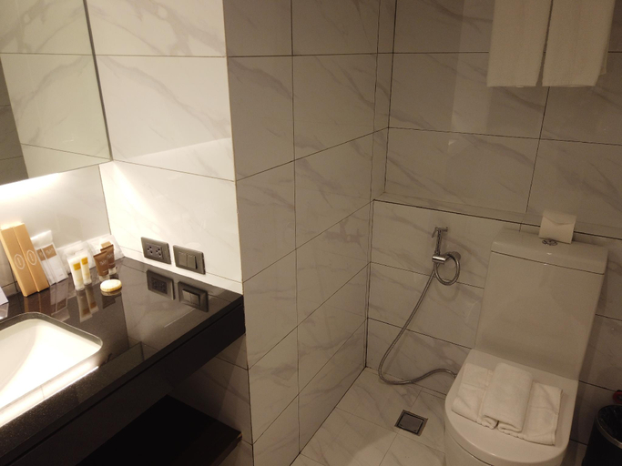 Bathroom 20