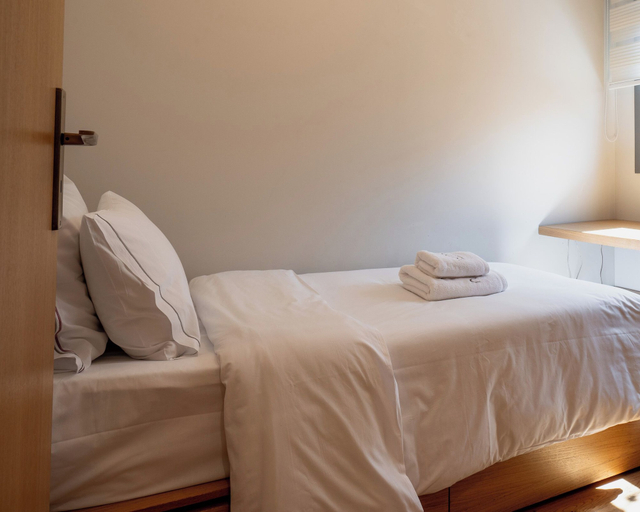 Bedroom 5, Num Suites & Lofts Athens, Attica