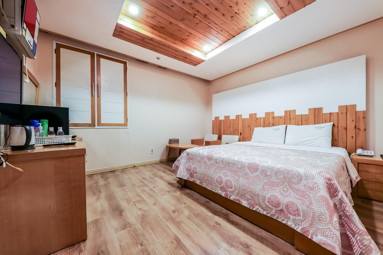 Bedroom, Chungju Odyssey, Chungju