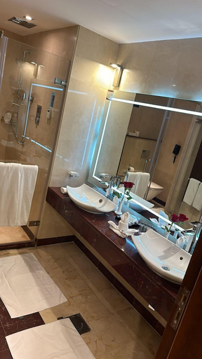 Bathroom 3, Rua Al Hijrah Hotel, Al Madinah Al Munawwarah