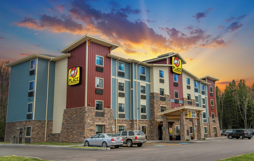 Exterior & Views