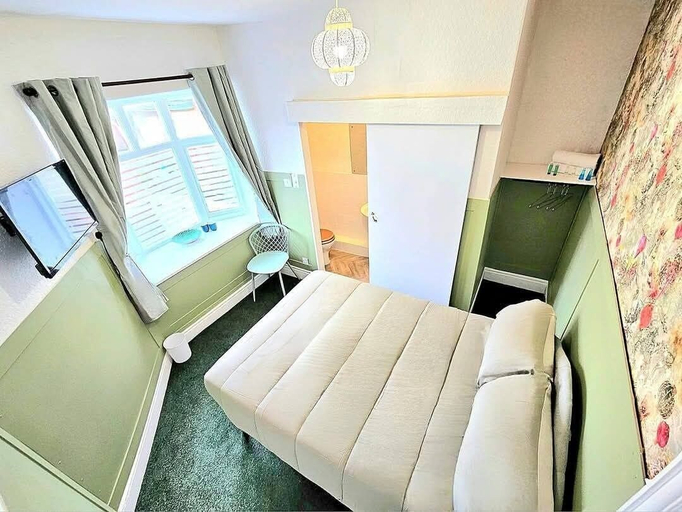 Bedroom 3, Hotel Claytou, Blackpool