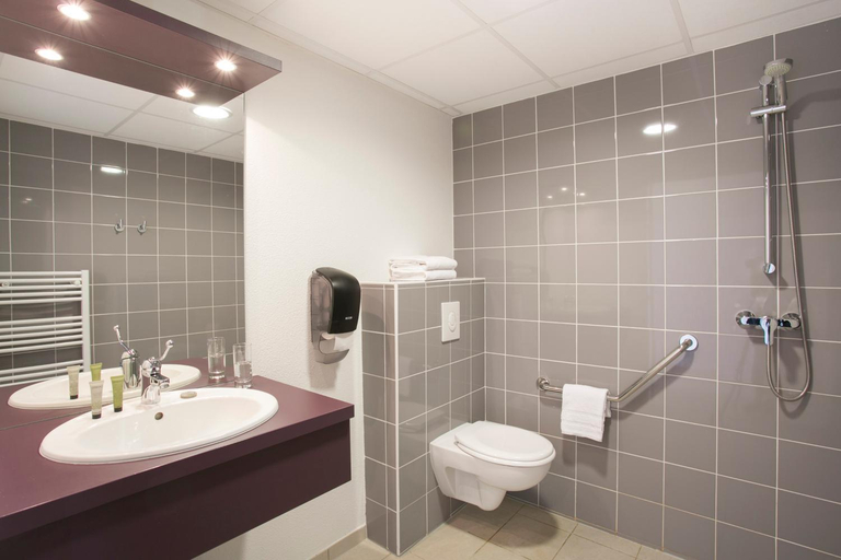Bathroom, Zenao Appart'hotel Troyes, Aube