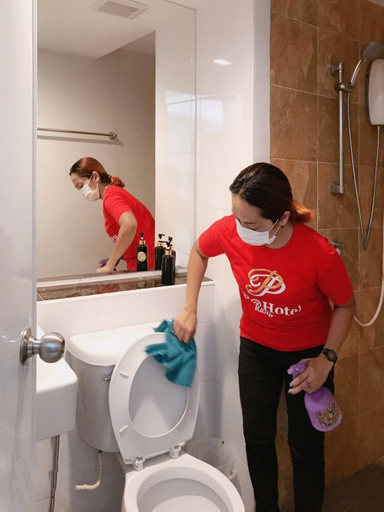 Bathroom 25