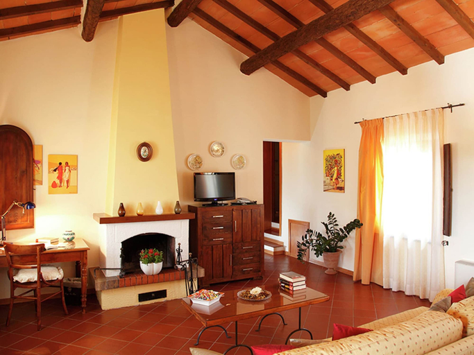 Living room 3, Vintage Mansion in Montepulciano With Pool, Siena