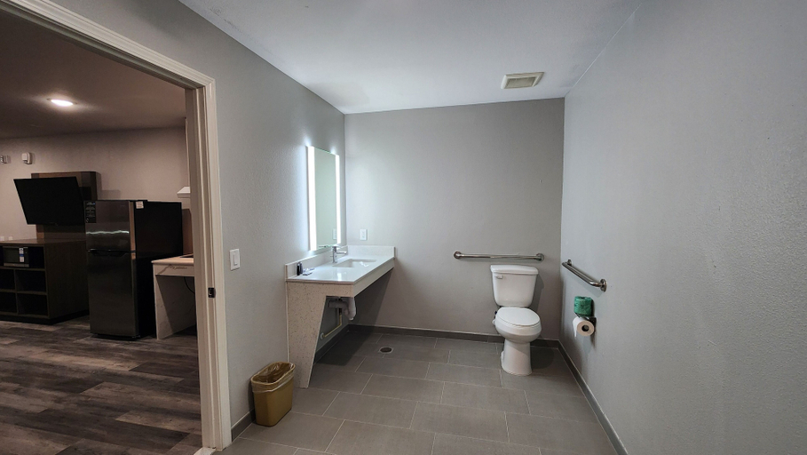 Bathroom 5, Hotel Park Place, Houston